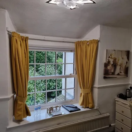 Pensión Virginia 4*